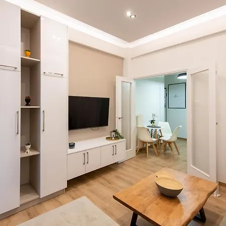 Medluxe Cozy Apartment! *